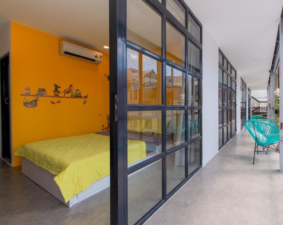 Megi Homestay Нячанг Екстер'єр фото